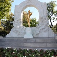 Johann Strauß Denkmal - Nach der Restaurierung